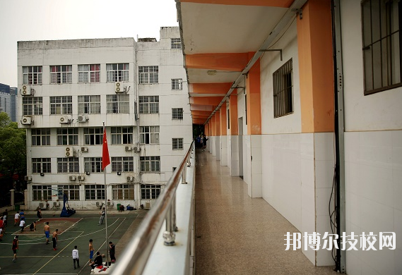 南昌體育運動學(xué)校2020年報名條件、招生要求、招生對象
