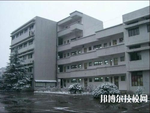 永康衛(wèi)生學(xué)校2020年報(bào)名條件、招生要求、招生對(duì)象