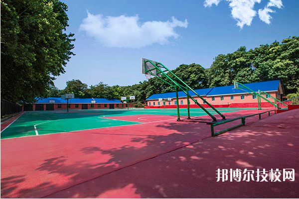 西安鐵道職業(yè)學校2020年報名條件、招生要求、招生對象