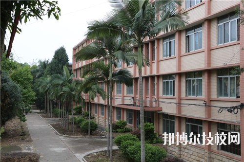 南寧工貿(mào)職業(yè)技術(shù)學(xué)校怎么樣、好不好