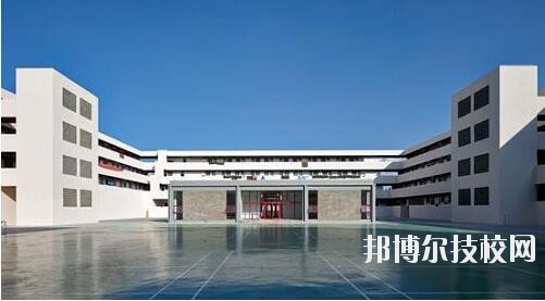 畢節(jié)衛(wèi)生學(xué)校2020年報(bào)名條件、招生要求、招生對(duì)象