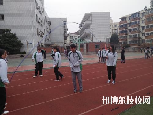 西安市商貿(mào)旅游成人中等專業(yè)學(xué)校2020年報(bào)名條件、招生要求、招生對(duì)象