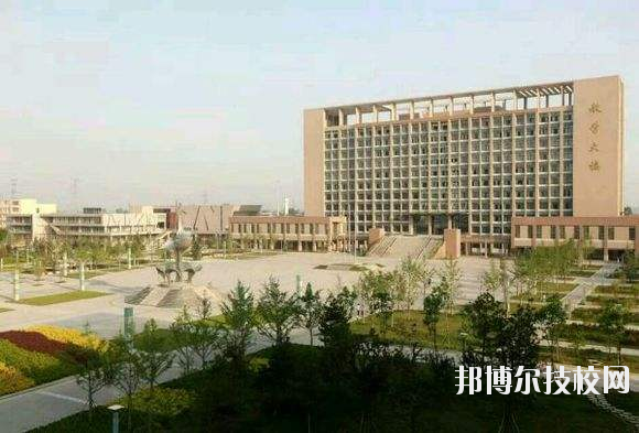 咸陽理工職業(yè)專修學(xué)院2020年報名條件、招生要求、招生對象