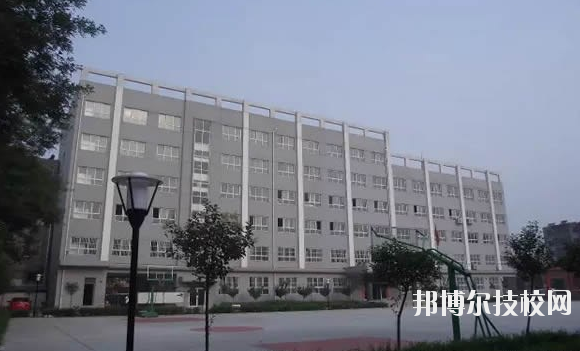 華陰市職業(yè)教育中心2020年報名條件、招生要求、招生對象 