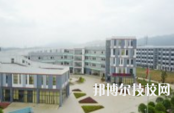 江西輕工業(yè)高級技工學校2020年學費、收費多少