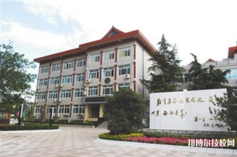 廣安市景山職業(yè)高中學校報名條件、招生要求、招生對象