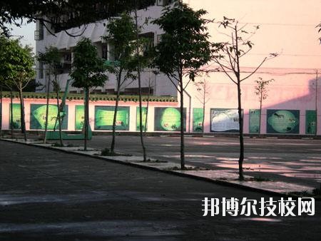 大余職業(yè)技術(shù)教育中心2020年報名條件、招生要求、招生對象