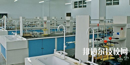 甘肅石化技師學院2020年報名條件、招生要求、招生對象
