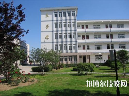 遵義職業(yè)技術學校2020年報名條件、招生要求、招生對象
