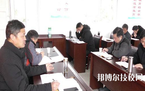 臨安市中等職業(yè)技術學校2020年報名條件、招生要求、招生對象