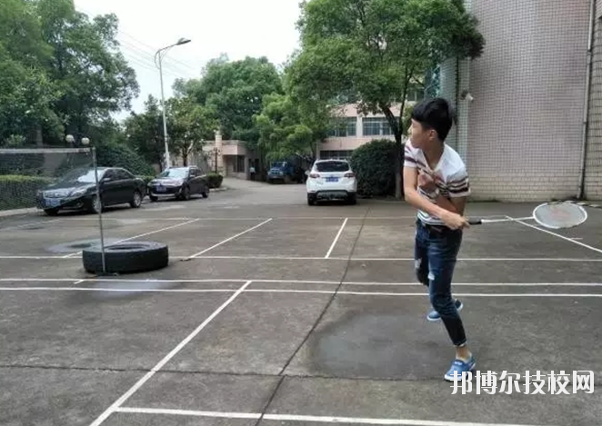 江西新興產(chǎn)業(yè)工程學(xué)校2020年報名條件、招生要求、招生對象