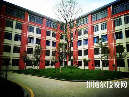 貴陽衛(wèi)生學(xué)校2020年報名條件、招生要求、招生對象