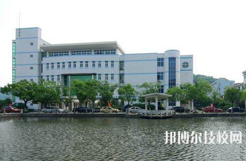 鄞州職業(yè)高級(jí)中學(xué)2020年學(xué)費(fèi)、收費(fèi)標(biāo)準(zhǔn)