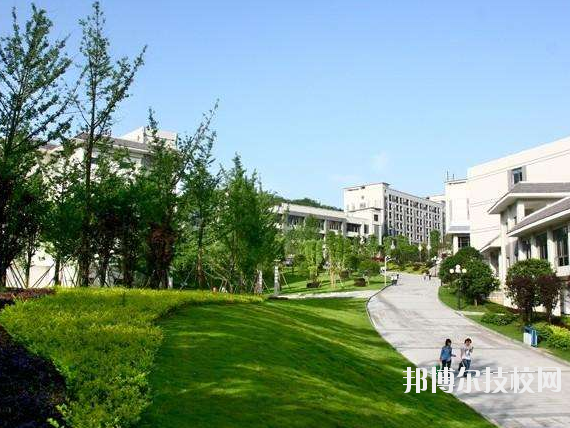 重慶第二交通技工學(xué)校2020年報(bào)名條件、招生要求、招生對(duì)象