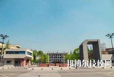四川現(xiàn)代科技職業(yè)學(xué)校2020年報(bào)名條件、招生要求、招生對(duì)象