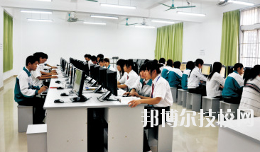 景泰縣京華職業(yè)中學2020年學費、收費多少