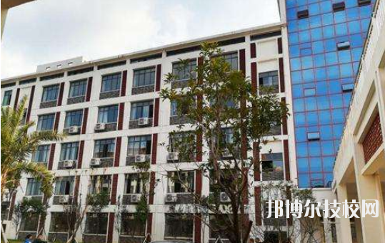 江西井岡山經(jīng)貿(mào)學(xué)校2020年報(bào)名條件、招生要求、招生對(duì)象