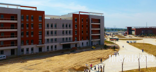 甘肅建筑材料工業(yè)學(xué)校2020年報(bào)名條件、招生要求、招生對(duì)象