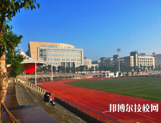 重慶渝中高級職業(yè)學校2020年報名條件、招生要求、招生對象