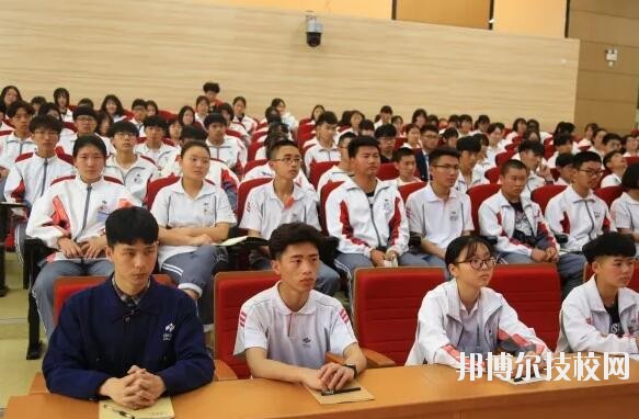 新昌技師學(xué)院2020年報(bào)名條件、招生要求、招生對(duì)象
