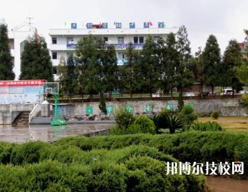 貞豐職業(yè)技術(shù)學校2020年報名條件、招生要求、招生對象