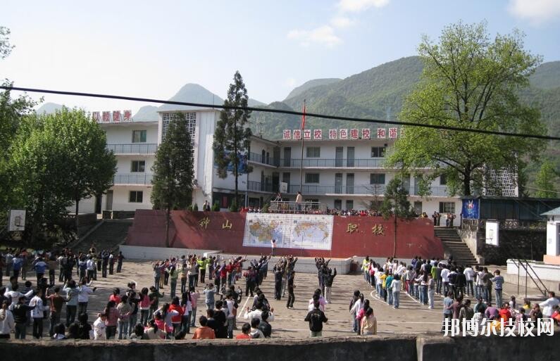 六盤水鐘山區(qū)職業(yè)技術(shù)學(xué)校怎么樣、好不好
