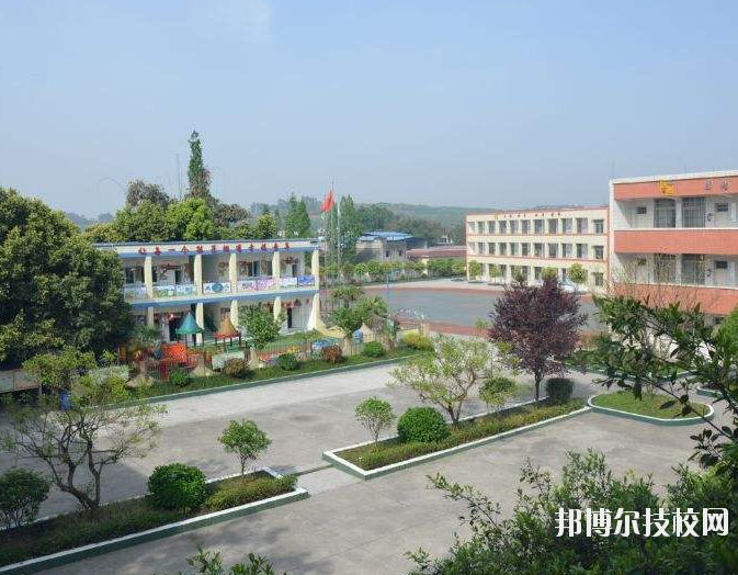 重慶巴南職業(yè)教育中心學(xué)校怎么樣、好不好