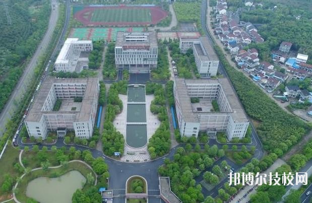 長(zhǎng)興技師學(xué)院2020年報(bào)名條件、招生要求、招生對(duì)象