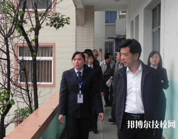 重慶渝北區(qū)竟成中學(xué)校怎么樣、好不好