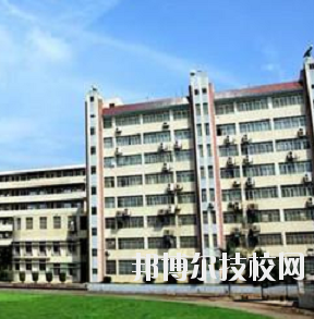 重慶航運(yùn)旅游學(xué)校2020年報(bào)名條件、招生要求、招生對象