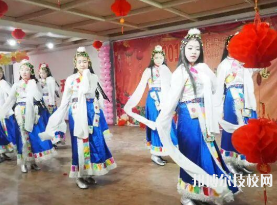 安康高新中等職業(yè)學(xué)校2020年報名條件、招生要求、招生對象 