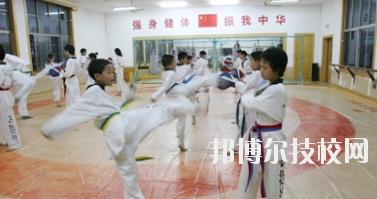 嘉峪關(guān)體育運(yùn)動(dòng)學(xué)校2020年報(bào)名條件、招生要求、招生對(duì)象