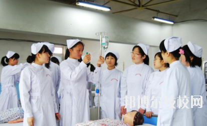 重慶藥劑學(xué)校2020年報名條件、招生要求、招生對象
