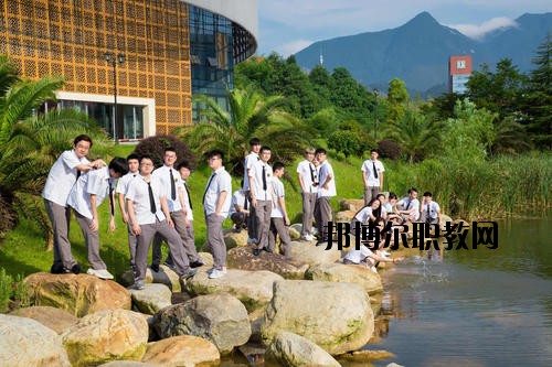 江西廬山旅游中等專業(yè)學校2020年報名條件、招生要求、招生對象
