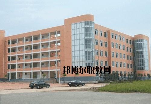 祿勸職業(yè)高級中學(xué)2020年報名條件、招生要求、招生對象