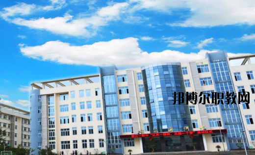 重慶墊江縣第一職業(yè)中學(xué)校怎么樣、好不好