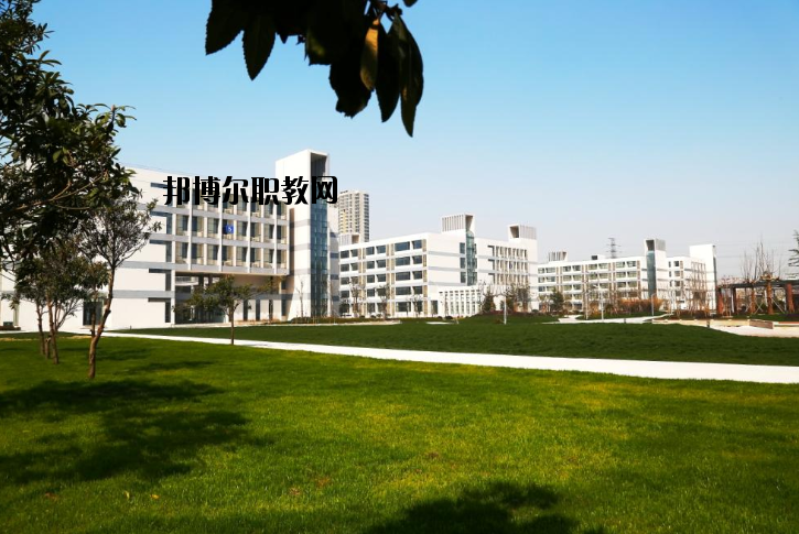 江蘇商貿(mào)職業(yè)學(xué)院怎么樣、好不好