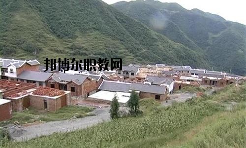 納雍中等職業(yè)學(xué)校2020年報(bào)名條件、招生要求、招生對(duì)象
