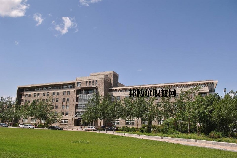 恩施中等職業(yè)技術(shù)學(xué)校2020年報(bào)名條件、招生要求、招生對(duì)象