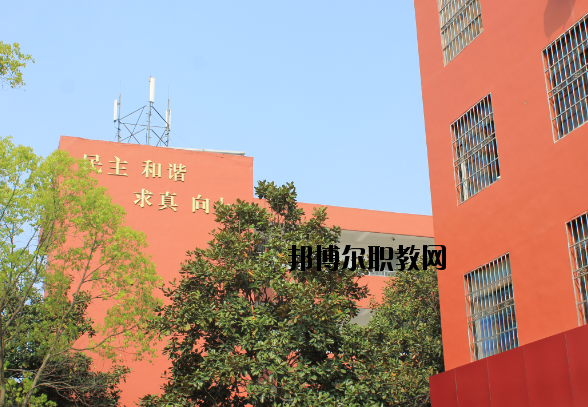 南昌保險(xiǎn)學(xué)校2020年報(bào)名條件、招生要求、招生對(duì)象