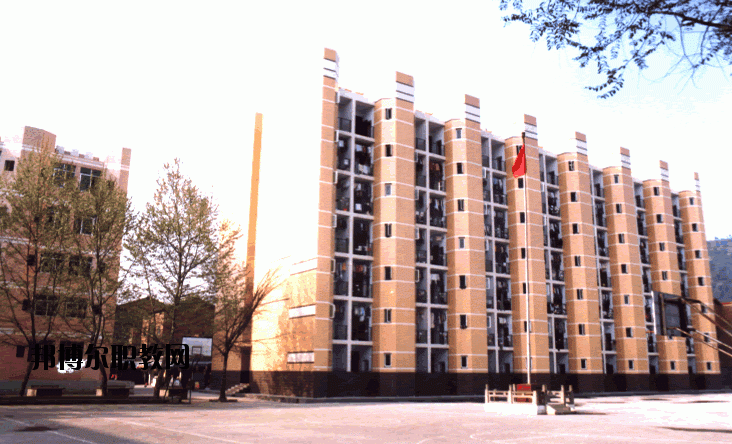 達(dá)州風(fēng)華職業(yè)技術(shù)學(xué)校2020年報(bào)名條件、招生要求、招生對象