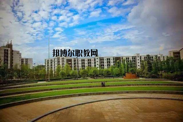 隨州曾都電子工業(yè)學(xué)校2020年報(bào)名條件、招生要求、招生對(duì)象