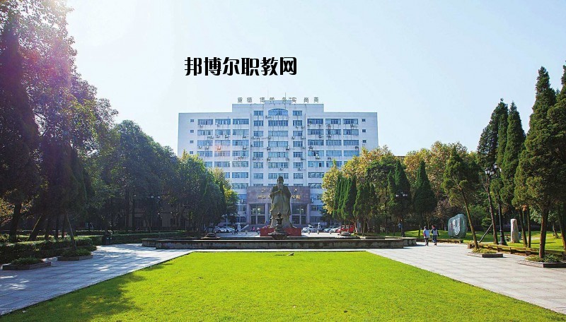 咸寧工業(yè)學(xué)校怎么樣、好不好