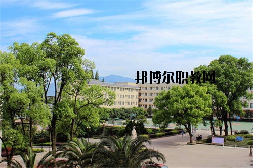 四川食品藥品學(xué)校2020年報(bào)名條件、招生要求、招生對象