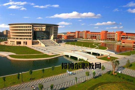 咸寧電子科技學校2020年報名條件、招生要求、招生對象