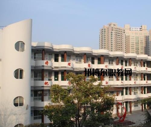 鄭州信息技術(shù)學(xué)校2021年報名條件、招生對象