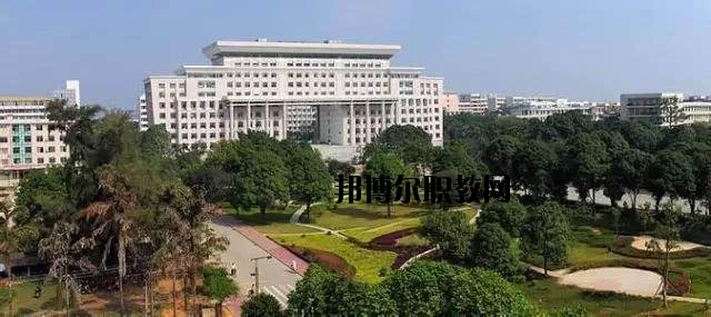咸寧生物機(jī)電工程學(xué)校怎么樣、好不好
