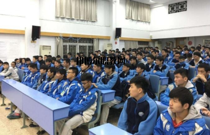 貴州銅仁玉昆中等專業(yè)學(xué)校2020年報名條件、招生要求、招生對象