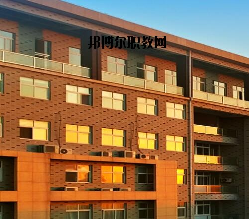 新鄉(xiāng)職業(yè)教育中心2021年報(bào)名條件、招生對(duì)象