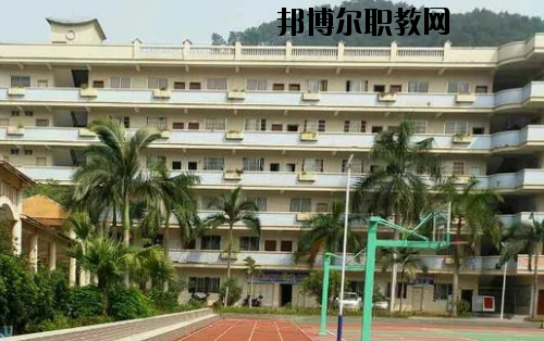 防城港理工職業(yè)學(xué)校2020年報(bào)名條件、招生要求、招生對(duì)象
